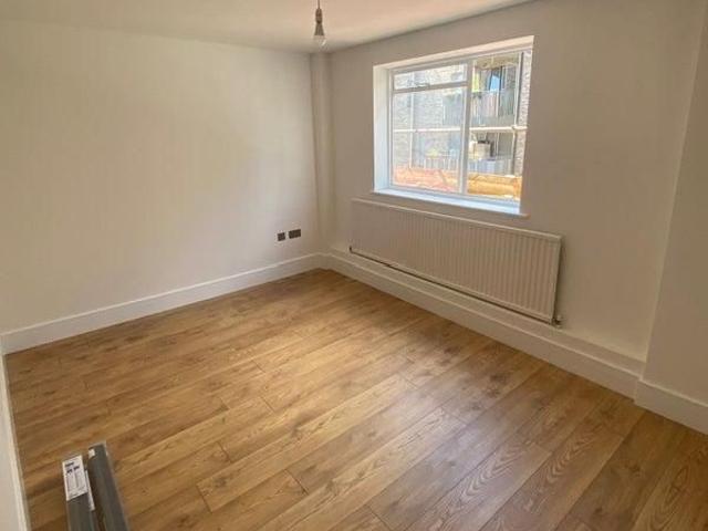 Apartment for rent in Higham Hill, Greater London