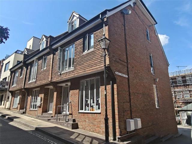 Flat for rent in The Close, Hampshire