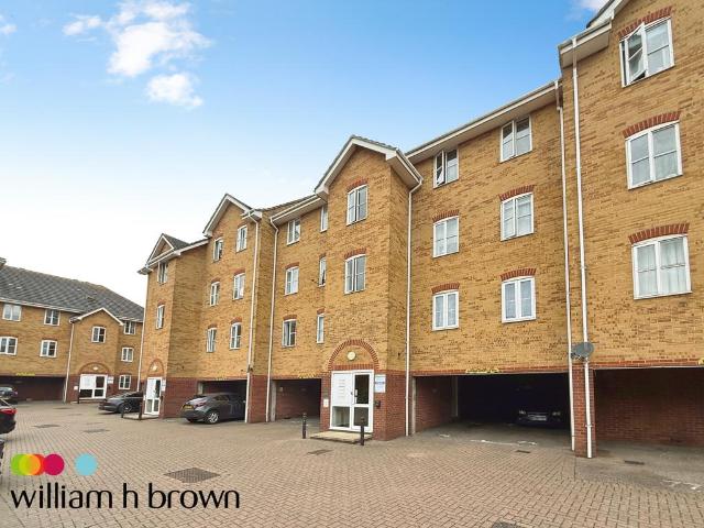Flat for rent in South Stifford, Grays