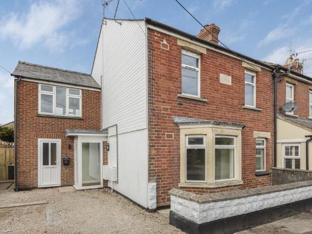 Flat for rent in Highworth, Swindon