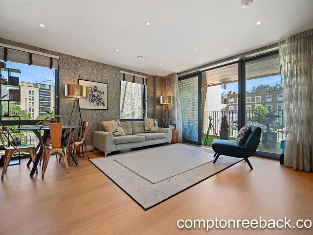 Flat for rent in Queen's Park, Greater London