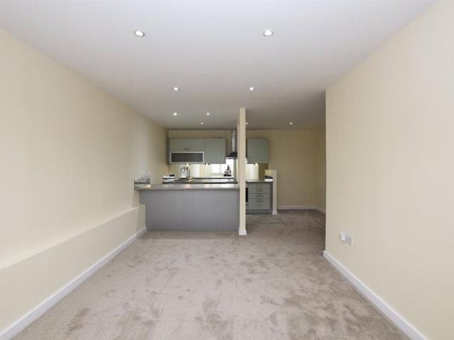 Apartment for rent in Gidea Park, Greater London