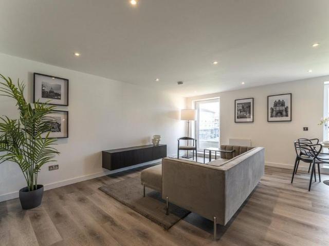 Apartment for rent in Shawmoss, Glasgow