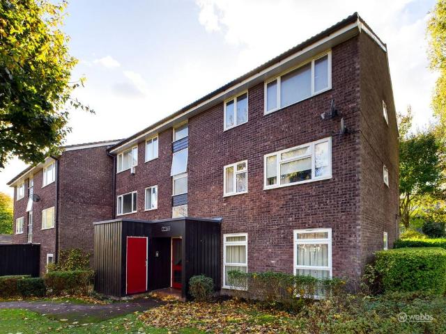 Flat for rent in London Borough of Croydon, Selsdon