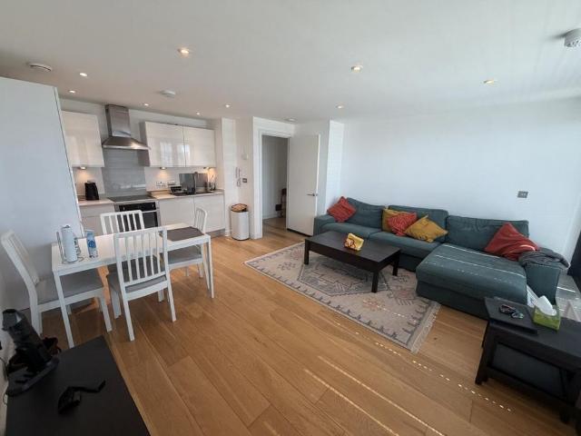 Apartment for rent in The Polygon, City Of Southampton