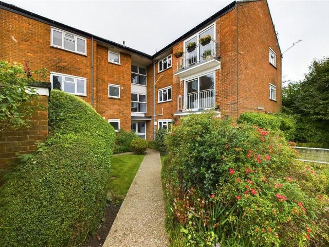 Flat for rent in North End, Perryfields