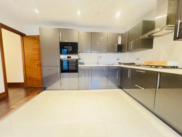 Apartment for rent in London Borough of Croydon, Greater London