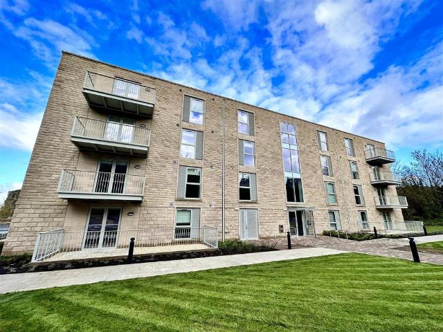 Flat for rent in Froggatt, East Midlands