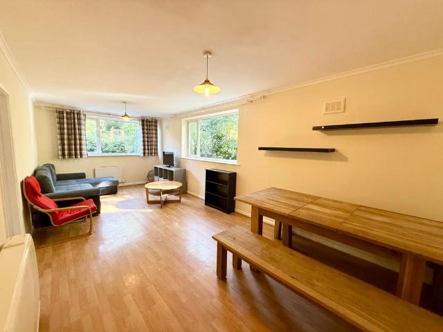 Flat for rent in Haddon, East Midlands