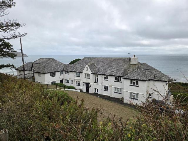 Flat for rent in Trewithian, Gerrans