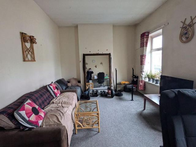 Apartment for rent in Plasnewydd, Falcon Lodge