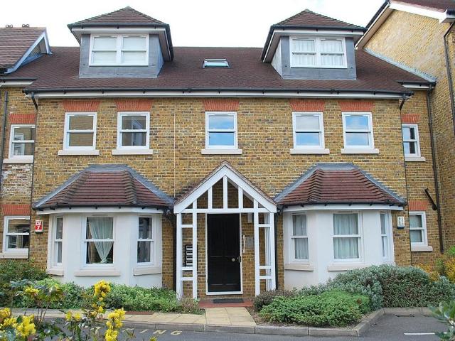 Flat for rent in Surbiton, Greater London