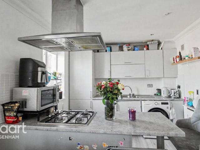 Flat for rent in Dagenham, Greater London