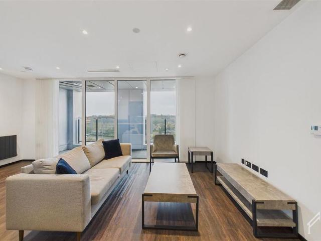 Apartment for rent in London Borough of Ealing, Park Royal