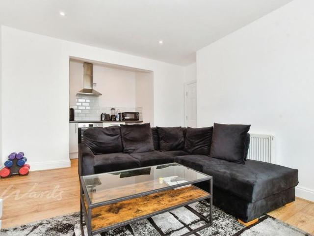 Apartment for rent in Cliftonville West, Acol