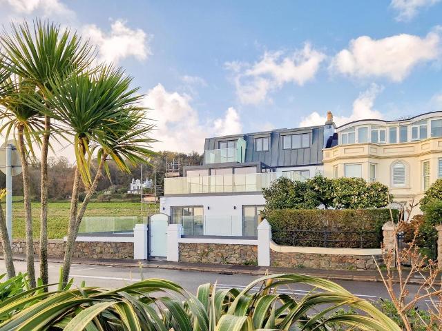 Flat for rent in St Brelade