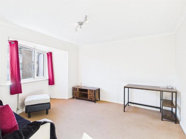 Apartment for rent in Red Hill, Surrey