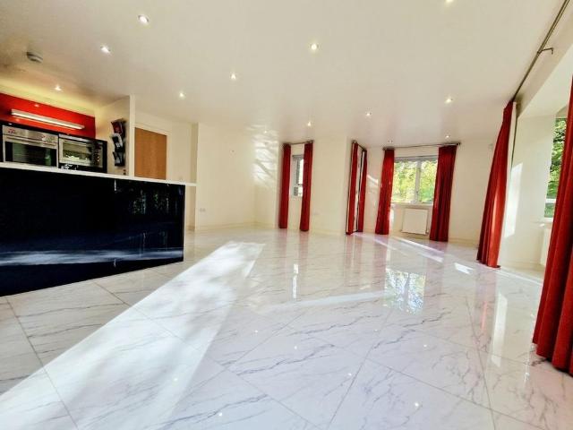 Apartment for rent in Heaton Park, Bury