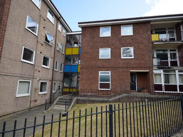 Flat for rent in Felling, Tyne And Wear