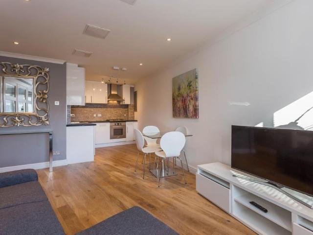 Flat for rent in Daws Hill, Cressex