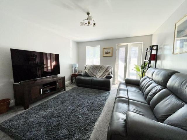 Apartment for rent in Hedge End, Helford