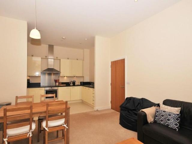 Apartment for rent in St James, Sandown Park