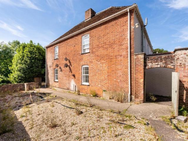 Flat for rent in Holybrook, West Berkshire
