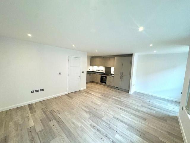 Apartment for rent in Scrattons Farm, Greater London