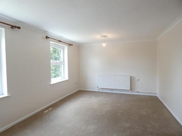 Apartment for rent in Bedford