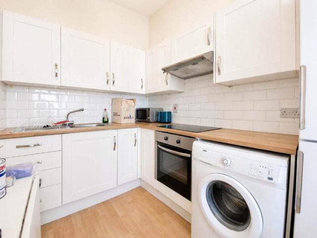 Flat for rent in London Borough of Hounslow, Greater London
