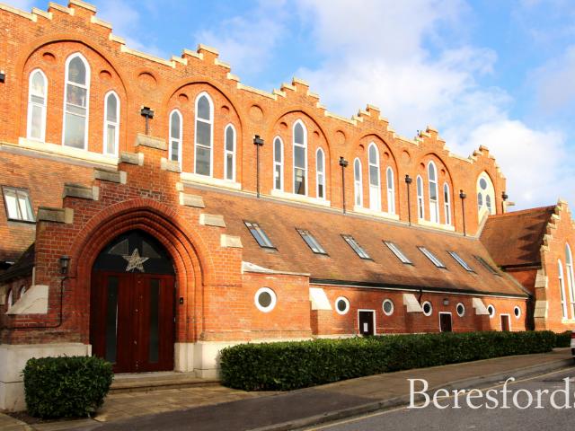 Flat for rent in Clements Park, Navestock Side