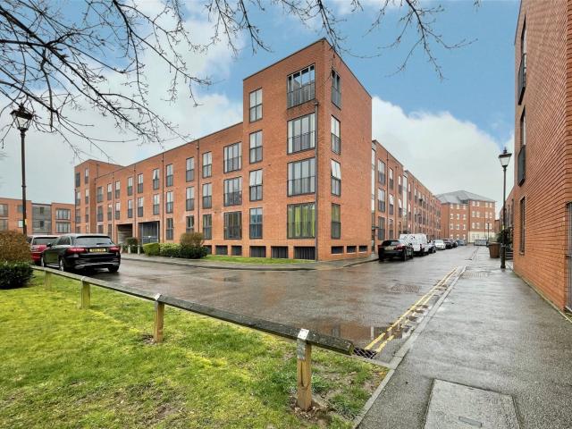 Apartment for rent in Dickens Heath, West Midlands