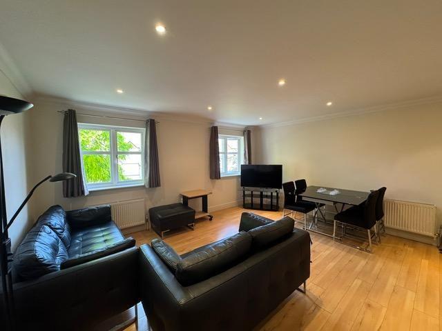 Apartment for rent in Egham, Runnymede