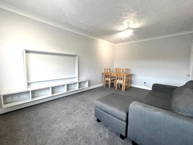 Apartment for rent in Kirkstall, West Yorkshire