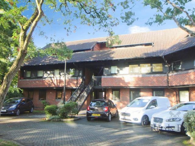 Flat for rent in Oakwood, Warrington