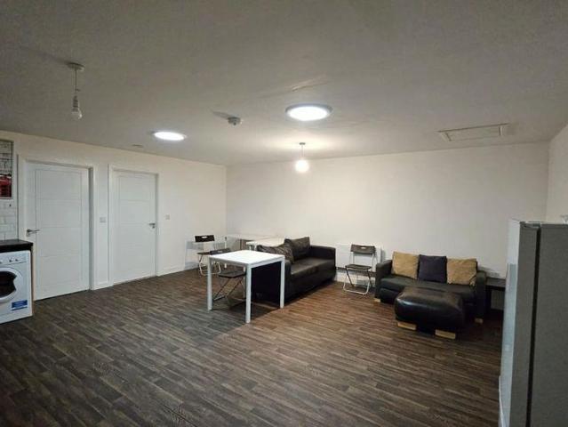 Apartment for rent in Huddersfield, West Yorkshire