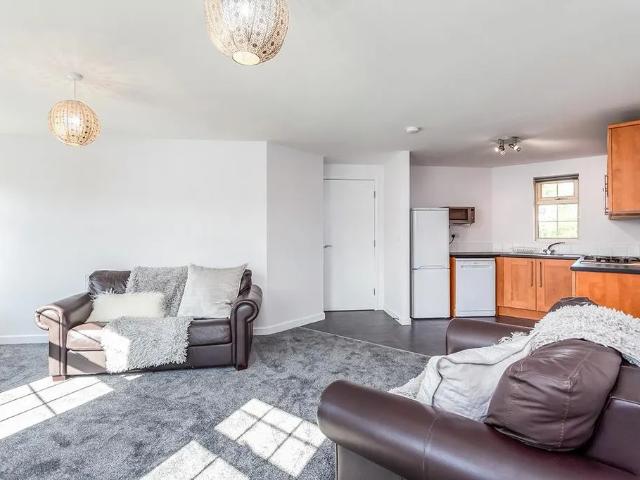 Apartment for rent in Borough Corner, Wakefield