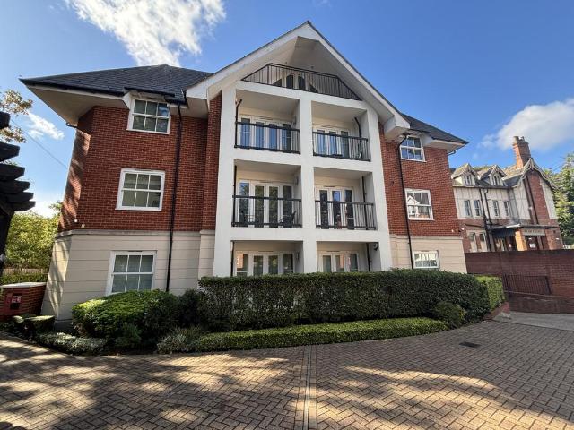 Flat for rent in Bickley, Greater London