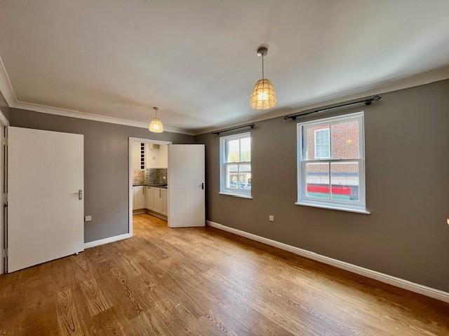 Apartment for rent in Coldharbour, Buckinghamshire