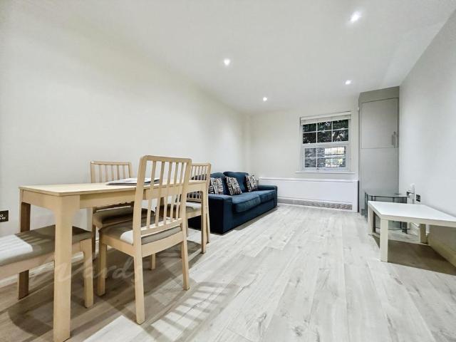 Apartment for rent in Southborough, Sandown Park