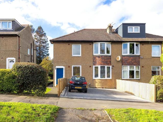 Flat for rent in Carrick Knowe, Corstorphine