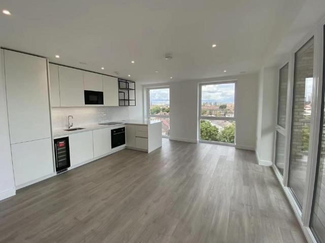 Flat for rent in Alperton, Greater London