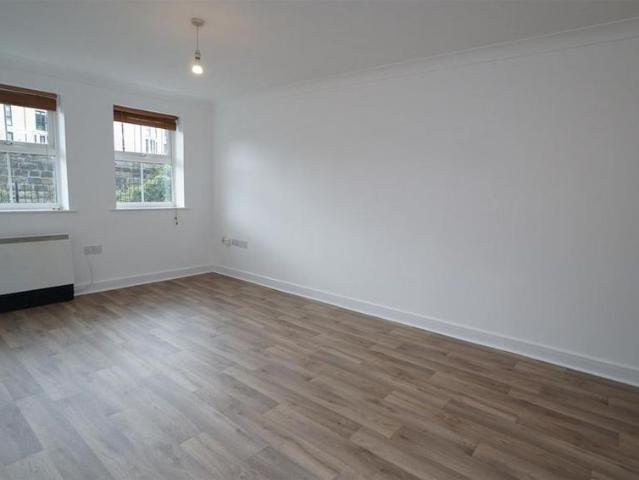 Apartment for rent in Apperley Bridge, West Yorkshire