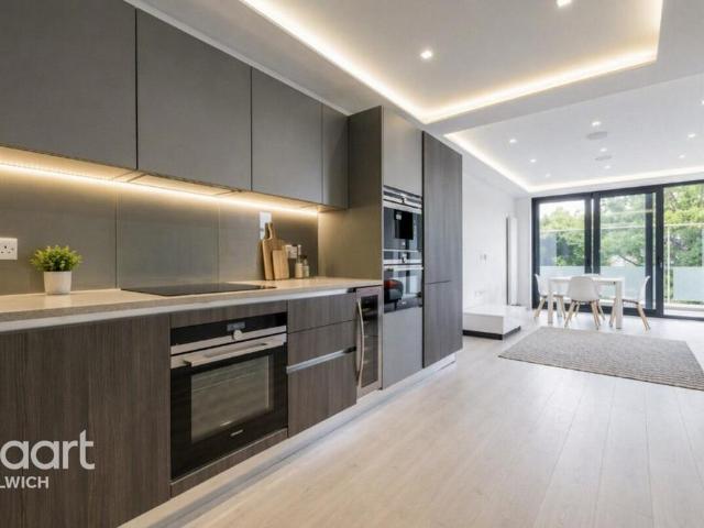 Flat for rent in East Dulwich, Isle Of Man