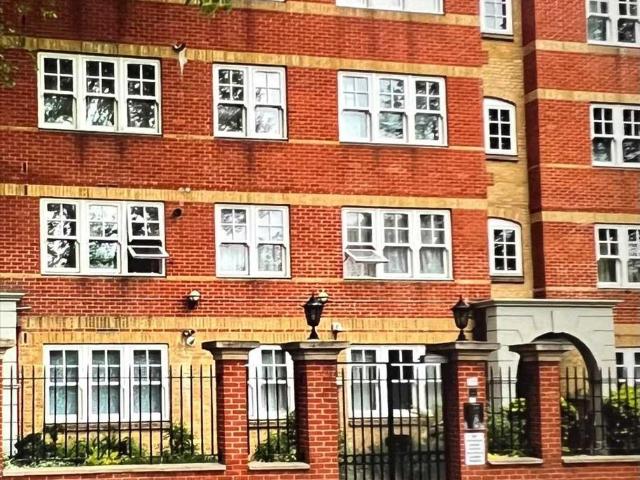 Flat for rent in Mapesbury, Greater London