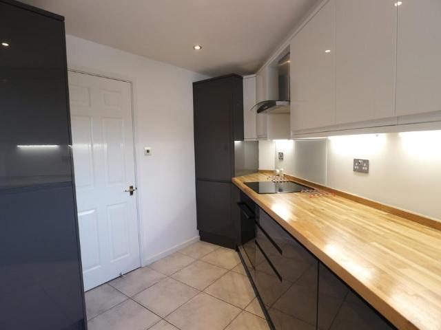 Flat for rent in Roedean
