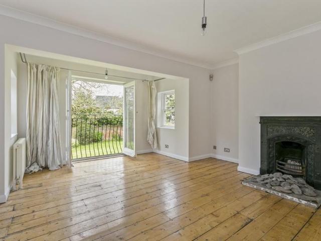 Apartment for rent in Wexham, George Green