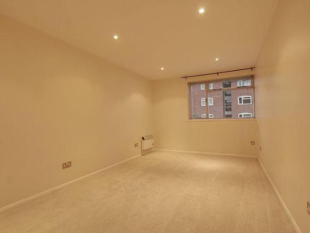 Apartment for rent in Beeches Community Board, Buckinghamshire