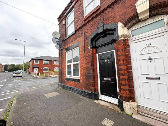Flat for rent in Guide Bridge, Greenheys