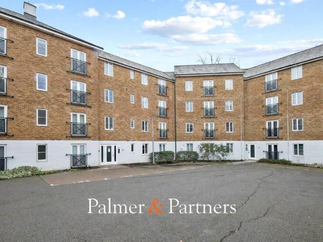 Flat for rent in Mile End, Fordham Heath